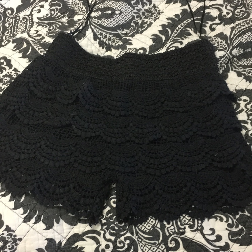 Ruffle shorts